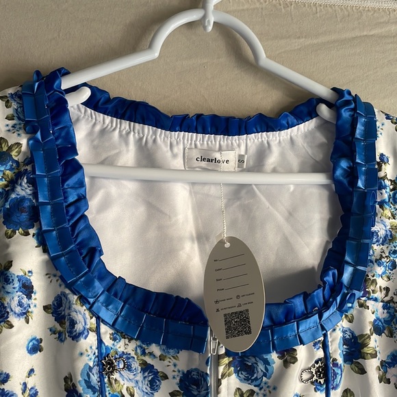 Floral Clearlove dress in blue, white and green - Picture 9 of 9